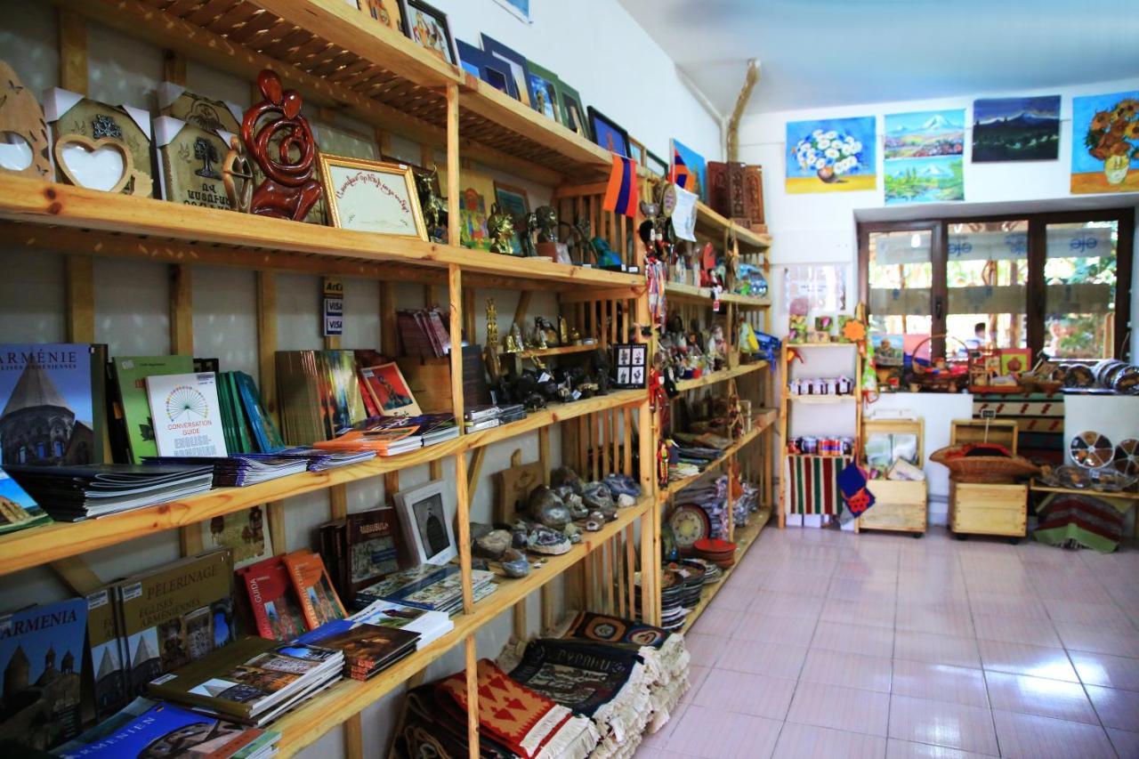 Vagharshapat 玛尚恩特旅馆酒店 外观 照片